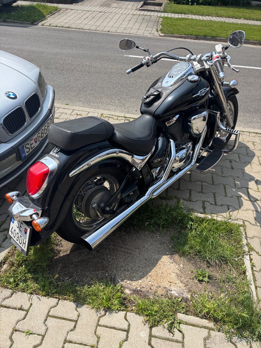 Suzuki Intruder 800 - 4