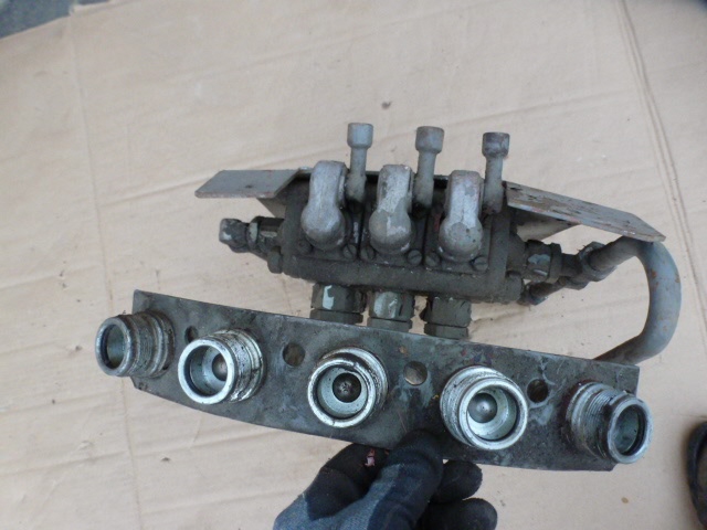 Hydraulický rozvádzač - 4