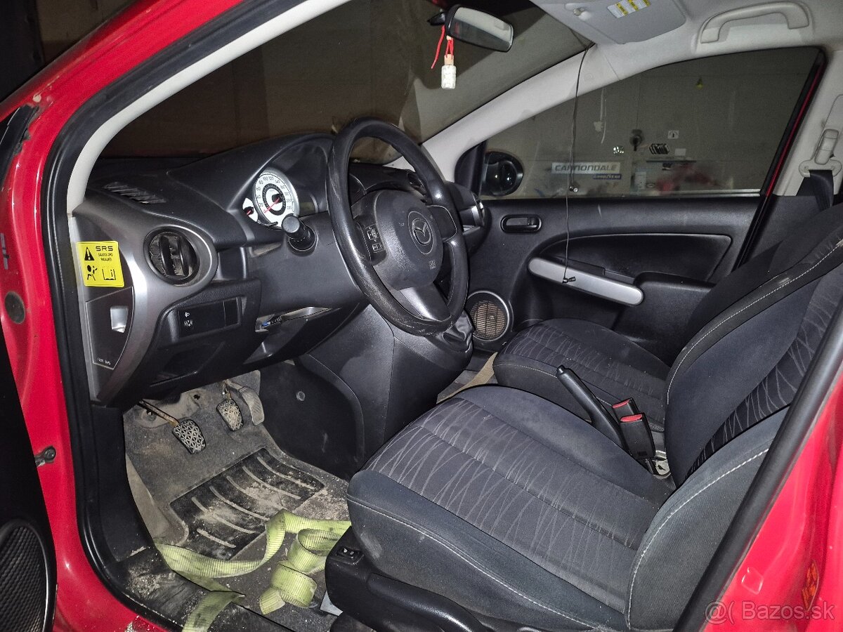 MAZDA 2 - 4