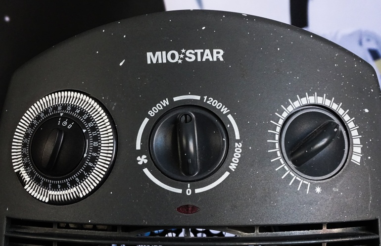 Kompaktný elektrický ventilátor s ohrievačom. - 4