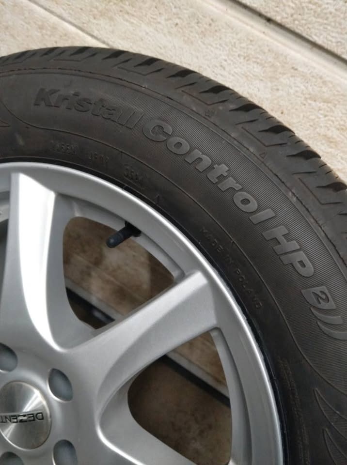 Alu 5 x 108 R 16 + zimné 215/60 16 99 H XL DOT 3524. - 4