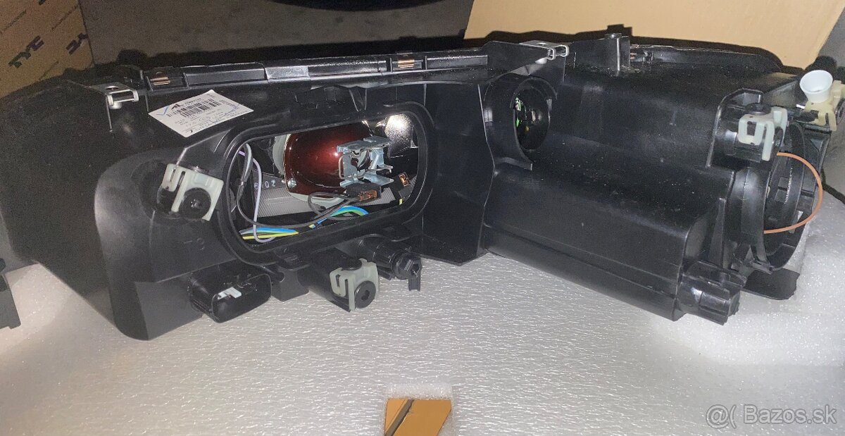 Mazda 6 predné svetlá nové - 4