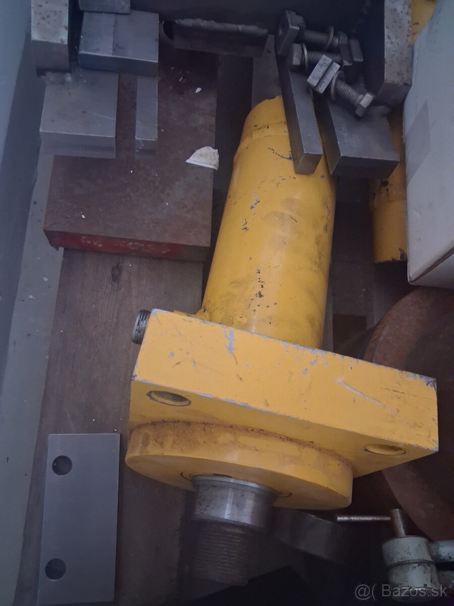 Hydraulicky piest - 4