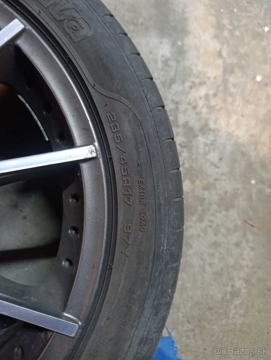5x112 R17 235/45 - 4