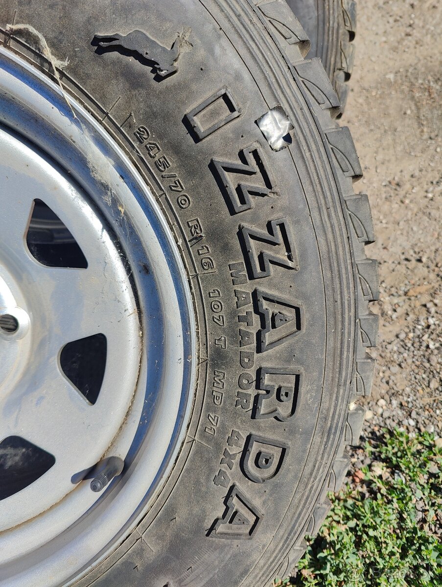 Predám kolesá 245/70 r16 6x139,7 - 4