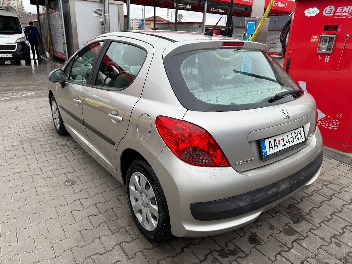 Peugeot 207 1.4 - 4