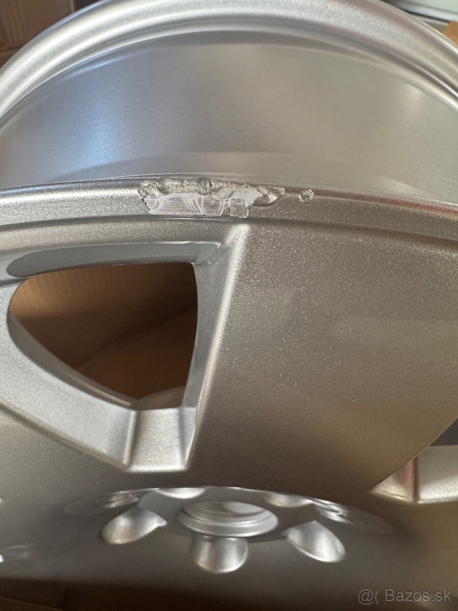 Škoda Superb 1 elektrón R17 - 4