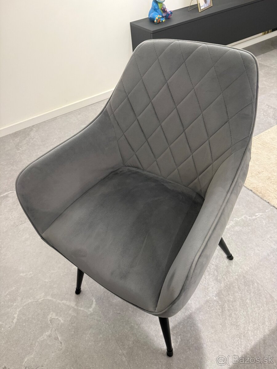 ZAMATOVÁ ČALÚNENÁ STOLIČKA - 4