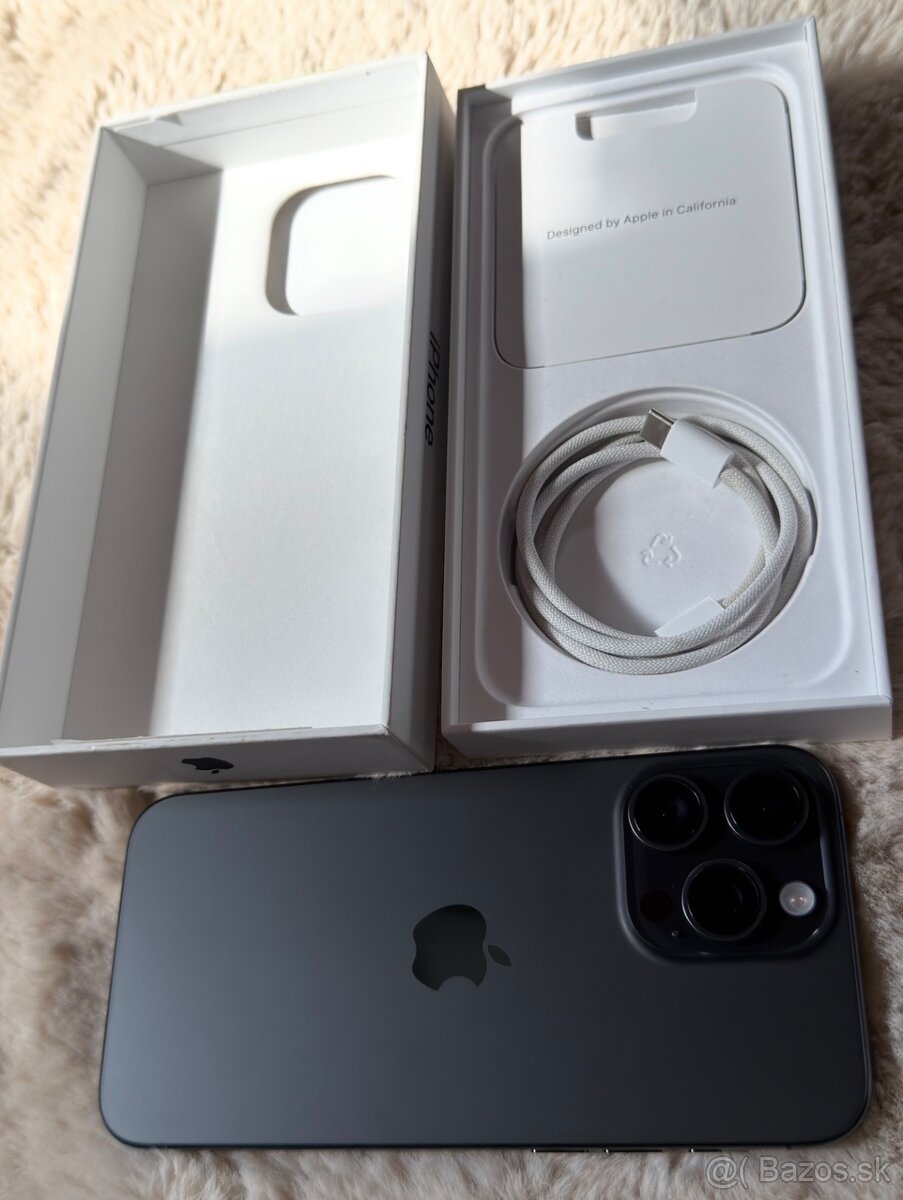 iPhone 15 Pro Max- Čierny titán - 4