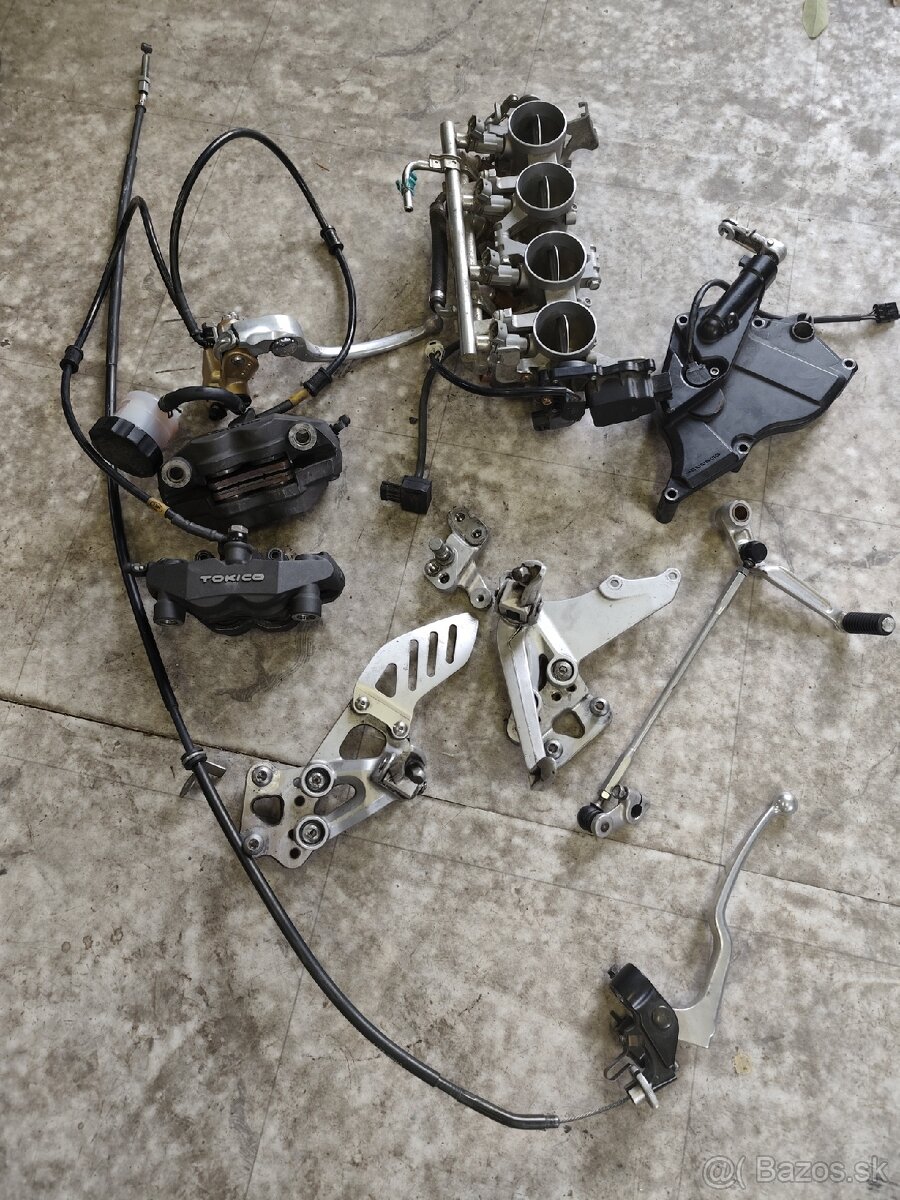 Rozpredám Suzuki gsxr 750 2006 - 4