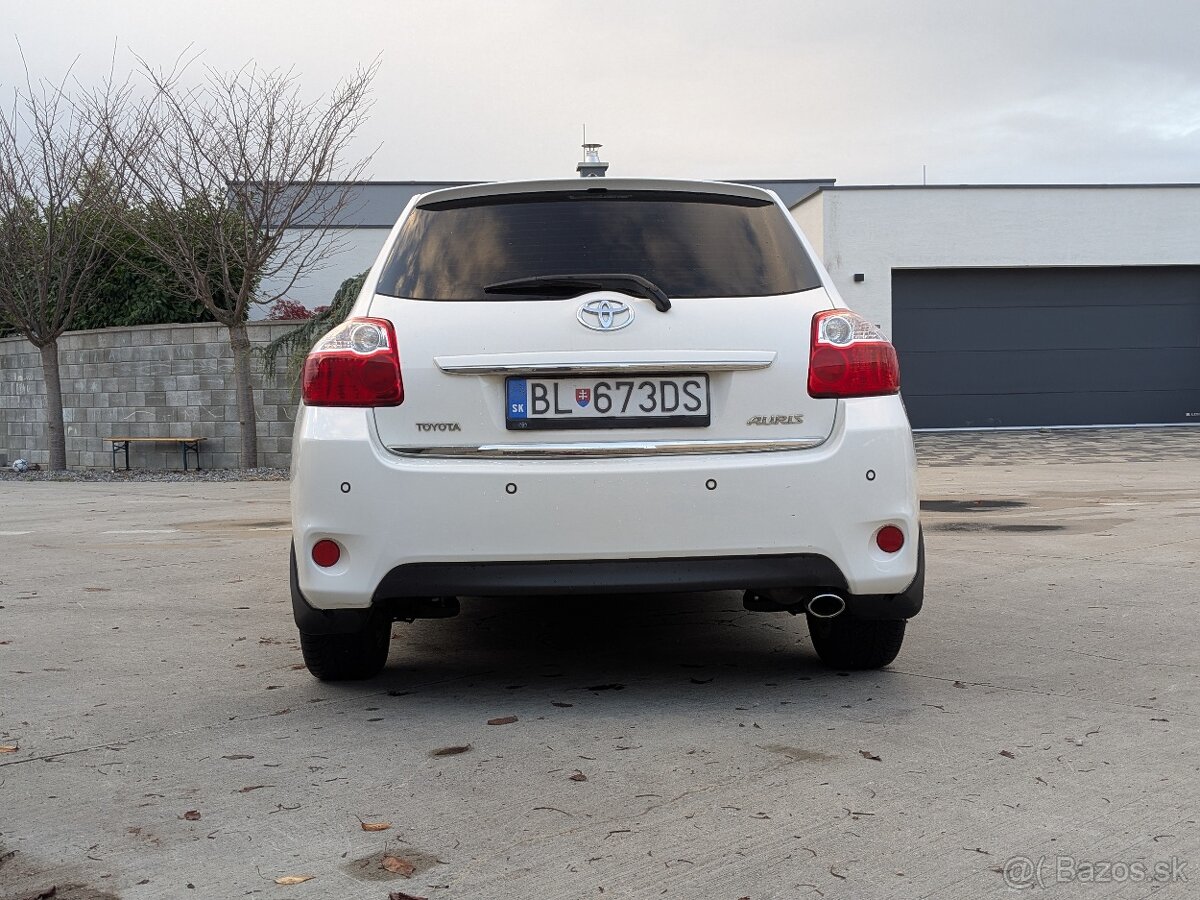 Toyota Auris 1.6 - 4
