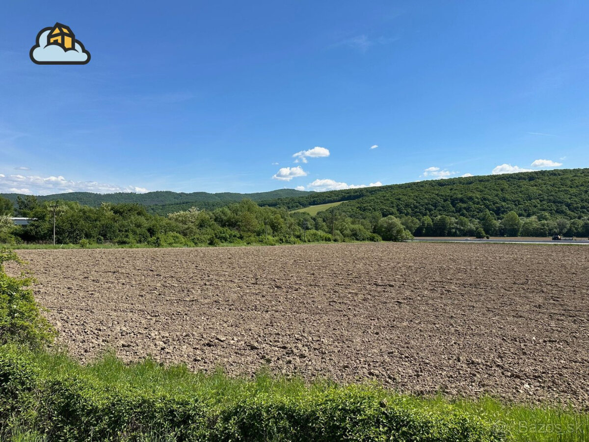 JEDINE U NÁS Pozemok na predaj v časti Kremnička v BB - 4