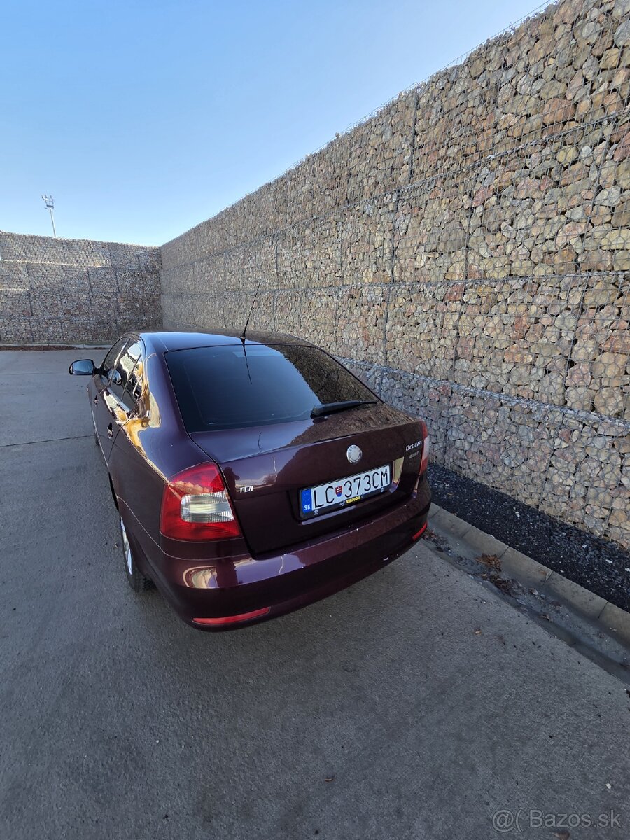 Škoda Octavia facelift 1.6 TDI (77kw) r.v 2010 - 4