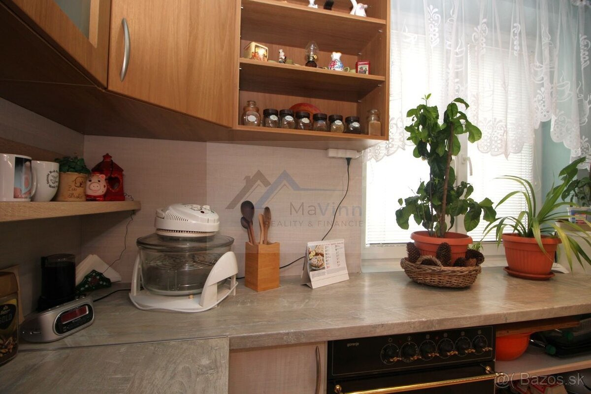 PREDAJ 2 izb BYT 54m2 štvrť SNP Trenčianske Teplice - 4