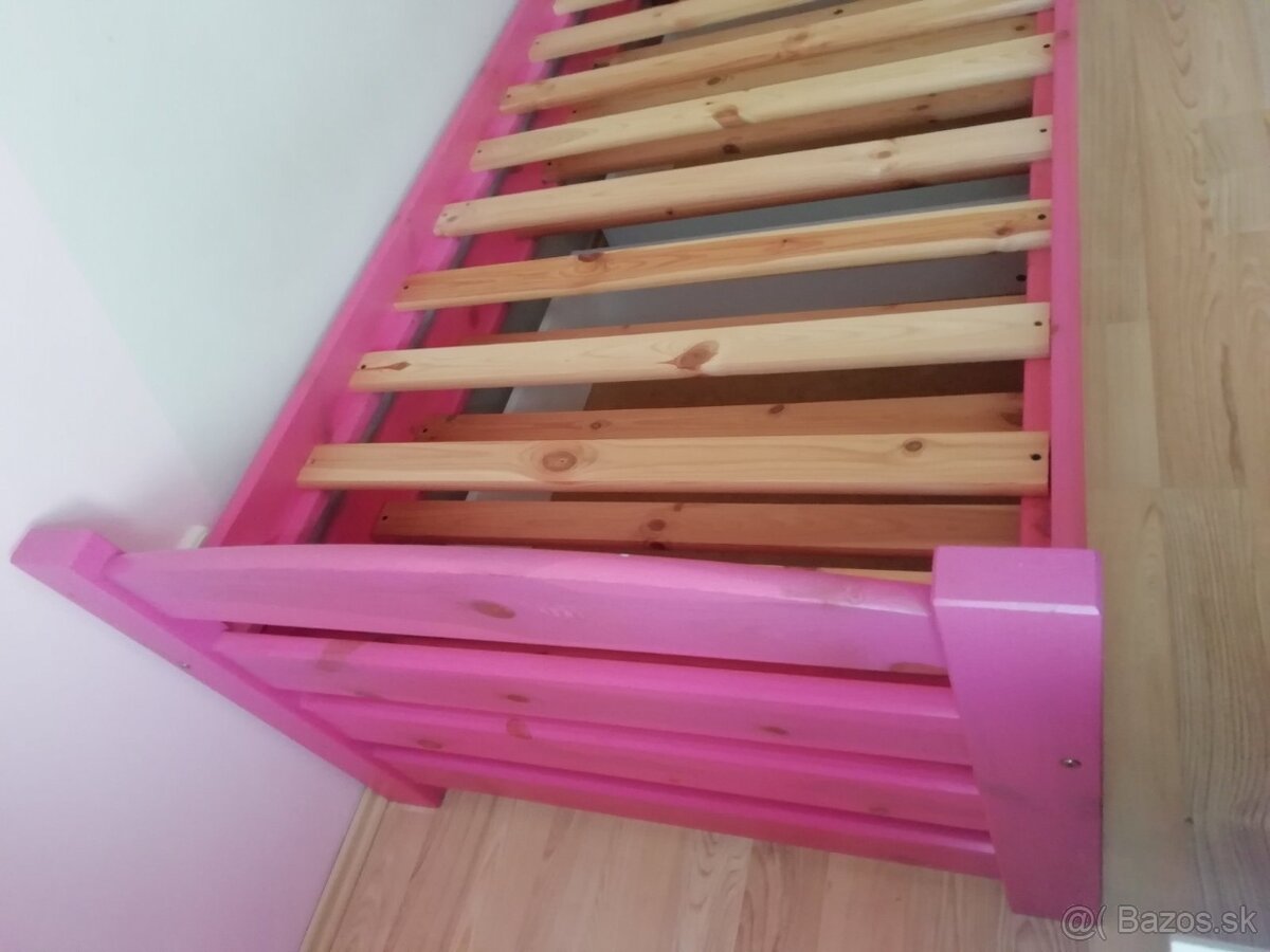 Predá detskú dievčenskú posteľ. - 4