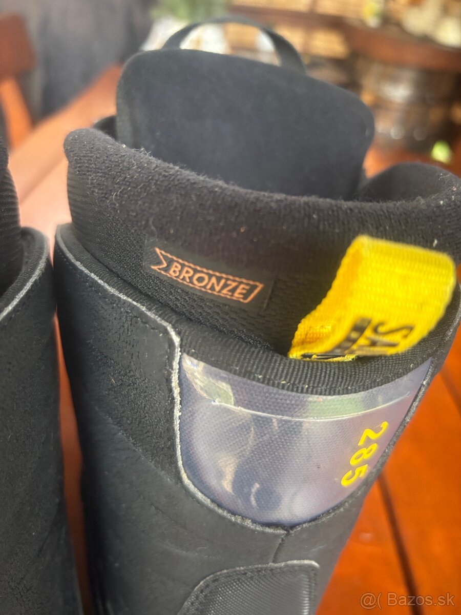 Predám snowboardovú obuv Salomon 28,5 - 4