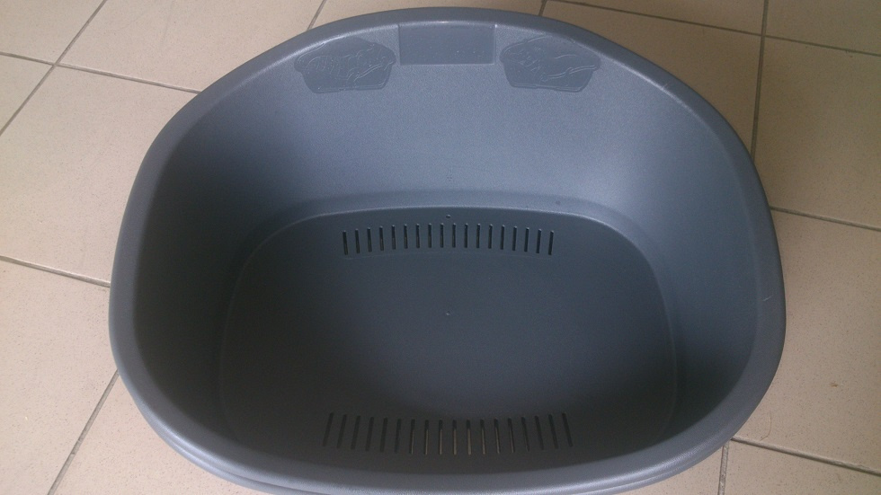 NOVÝ plastový pelech s poduškou + deka (iba osobný odber) - 4