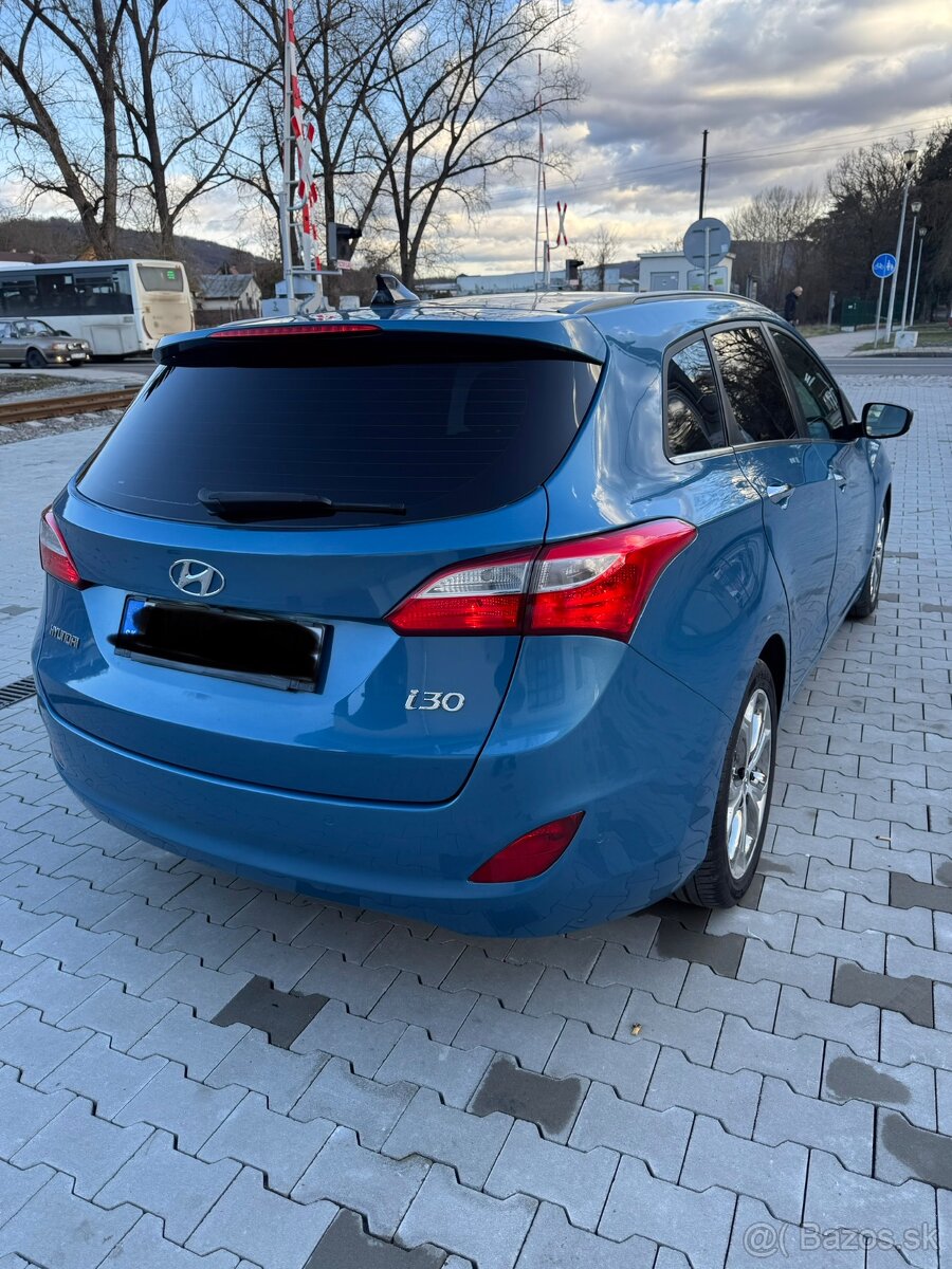 Hyundai i30 1.6 CRDI 94 KW - 4