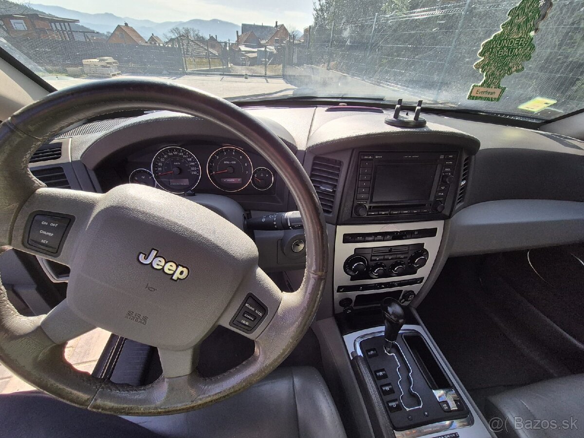 Jeep Grand Cherokee - 4