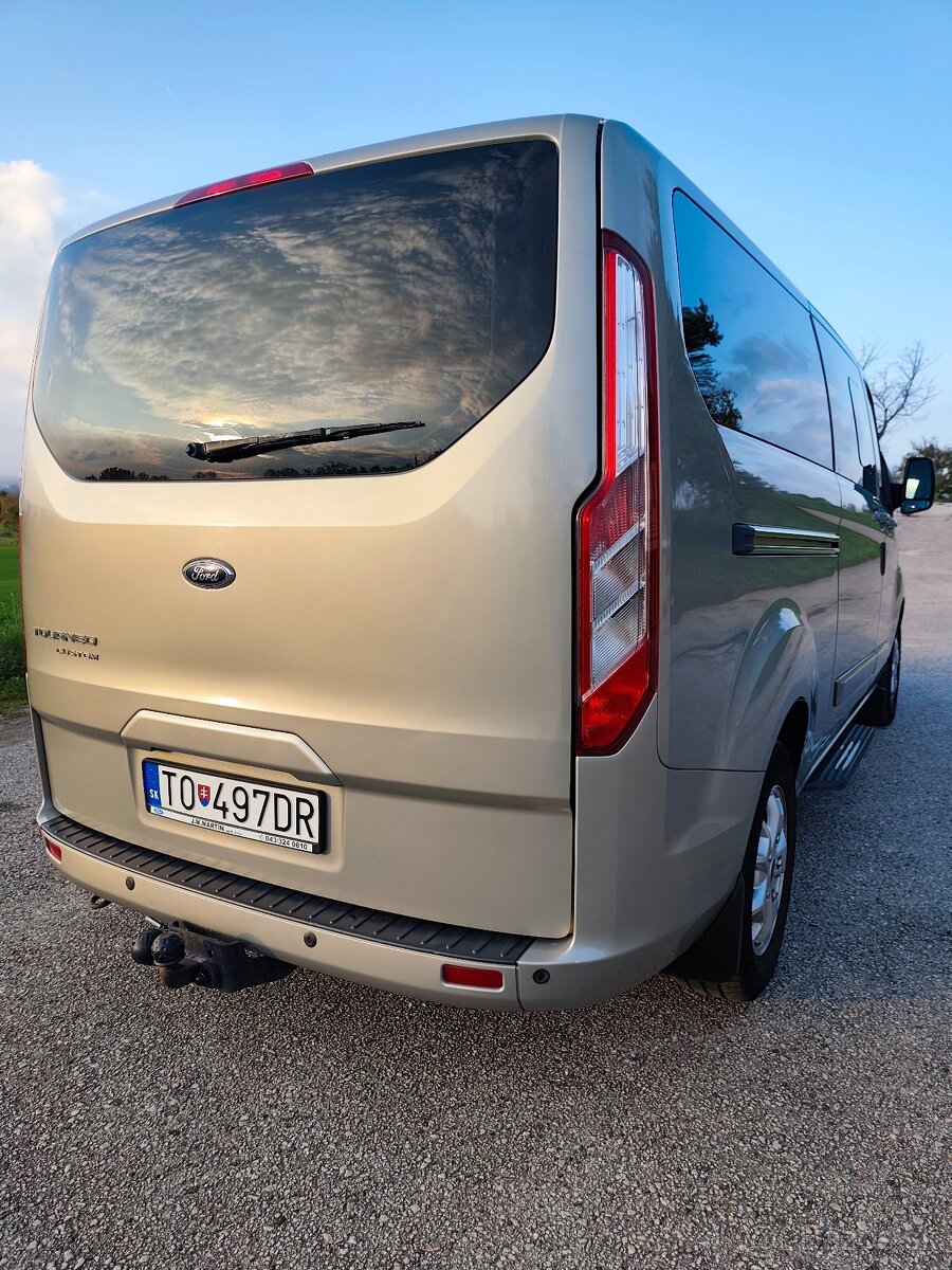Predám Ford Turneo Custom - 4