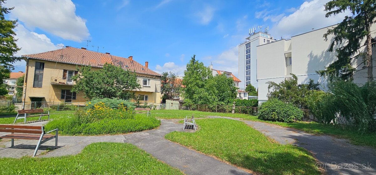 Lukratívne priestory v centre Piešťan - ambulancia - 4