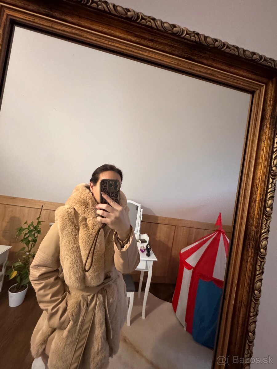 Krasny kožusok veľkosť XL - 4