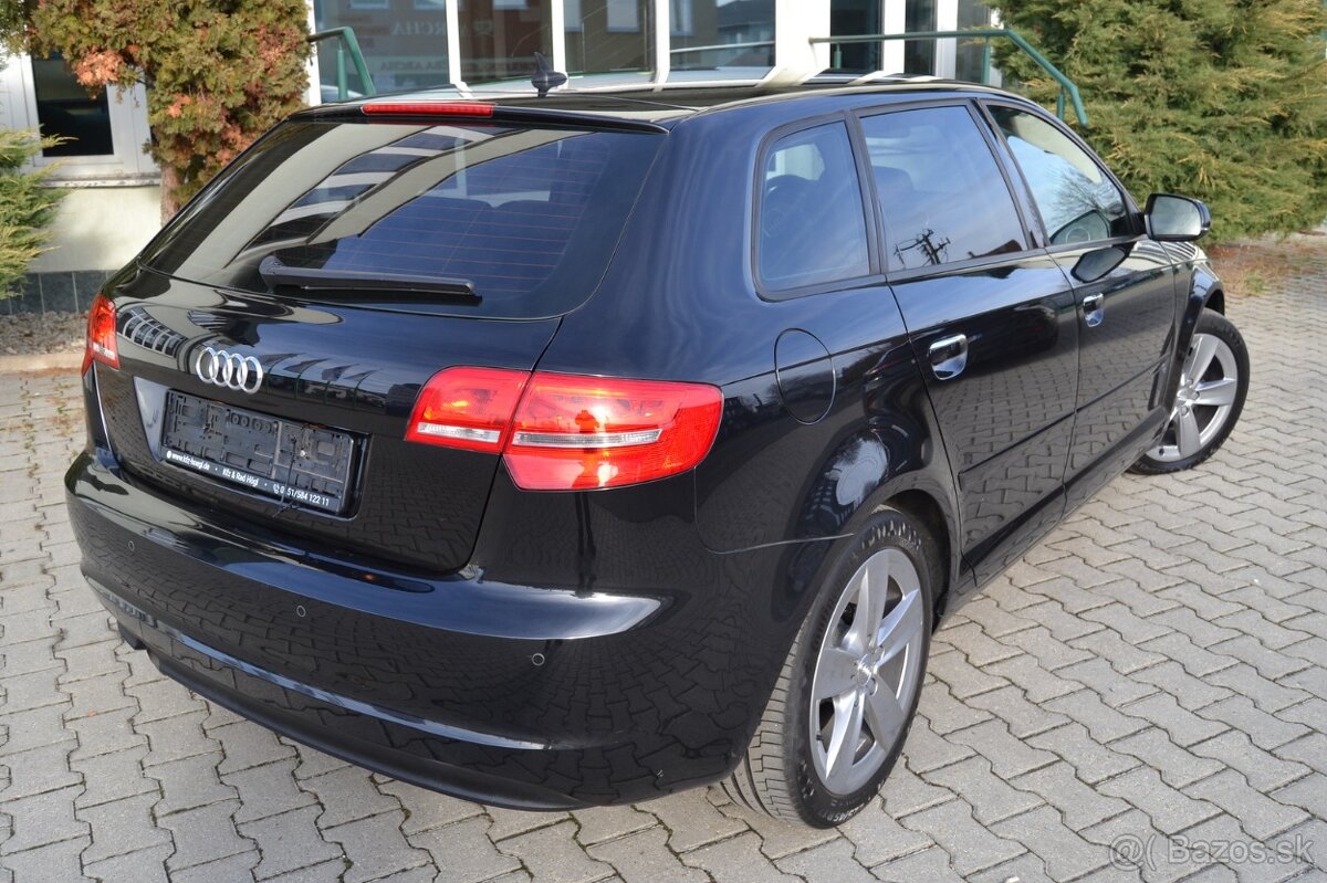 AUDI A3 2.0 TDI, R. 2011, TEMPOMAT, ELEKTRÓNY R17, BIXENÓNY - 4