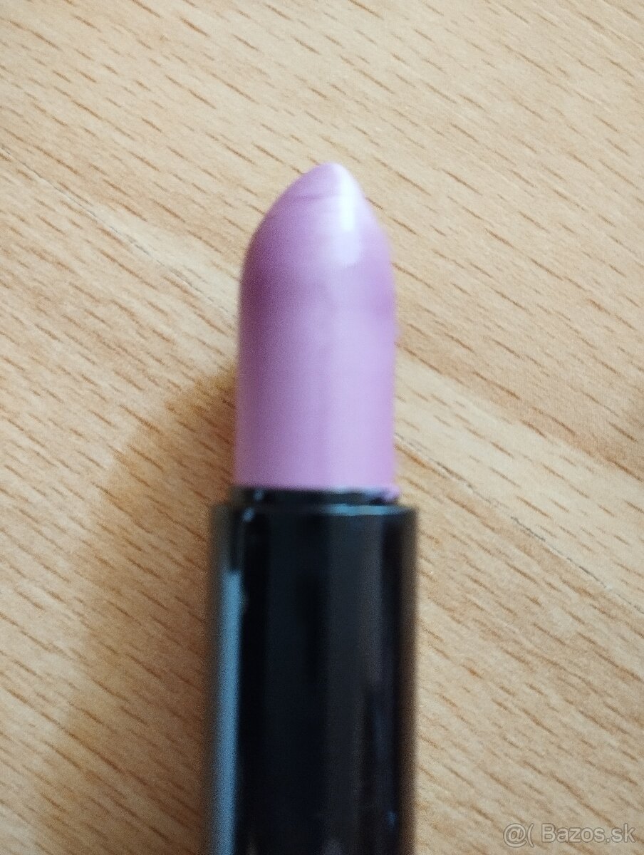 Balík dekoratívnej kozmetiky - 4