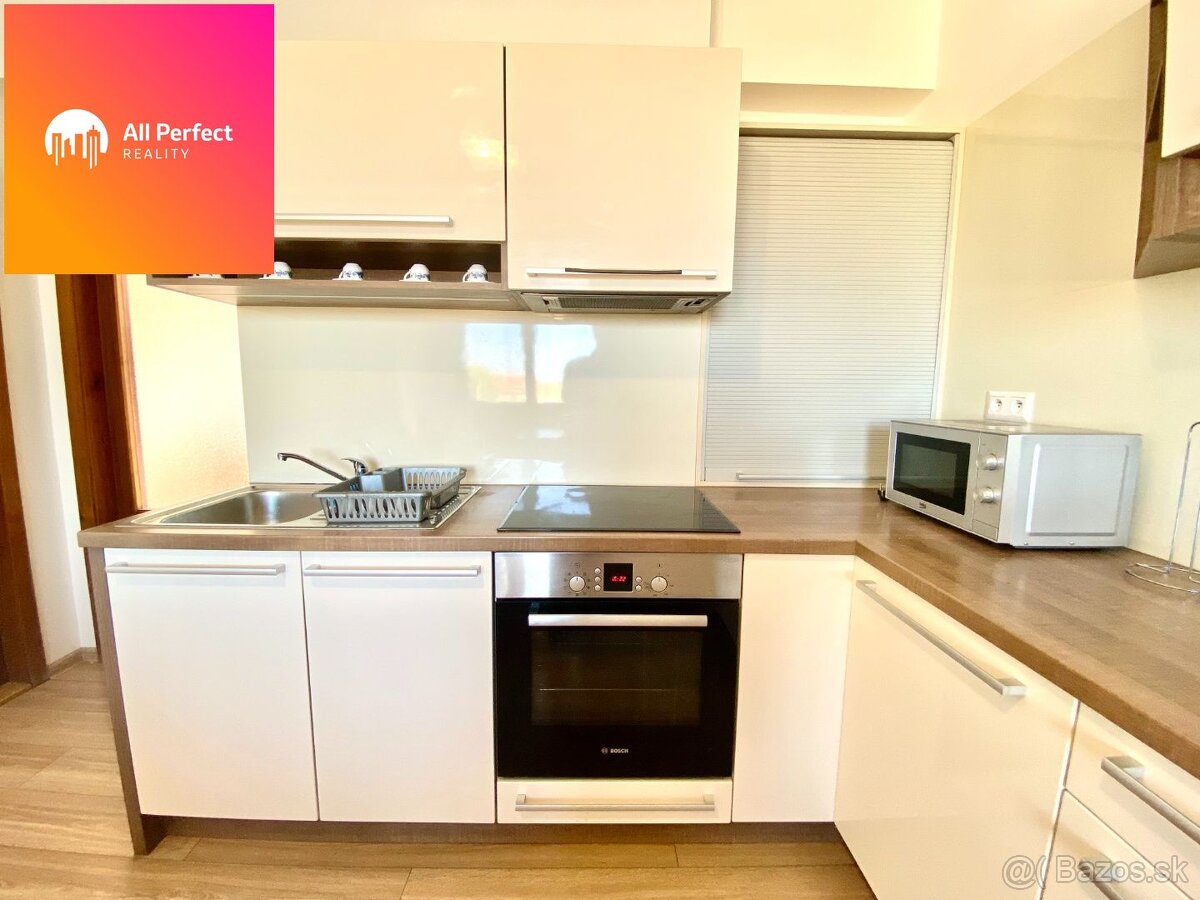 Priestranný zariadený 4-izbový byt s veľkou loggiou, balkóno - 4