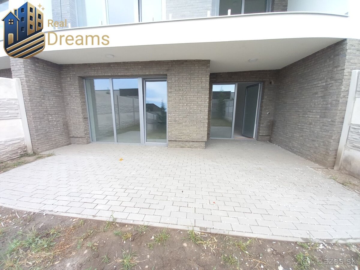 SKOLAUDOVANÉ Novostavba 2-3 izbových bytov s pozemkom v pol - 4