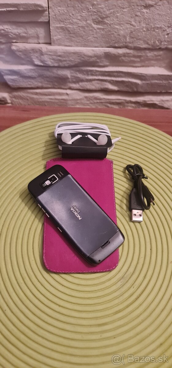 Nokia E 52 - 4