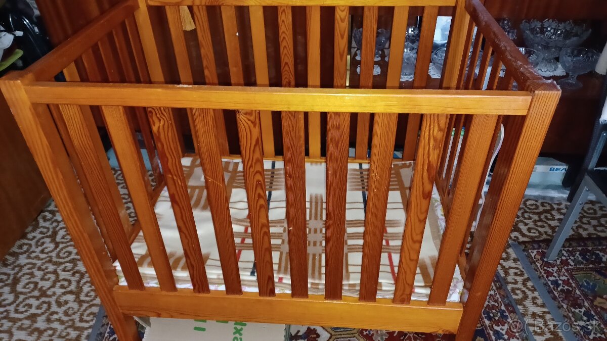 Detská ohrádka drevená , detská postieľka drevená - 4