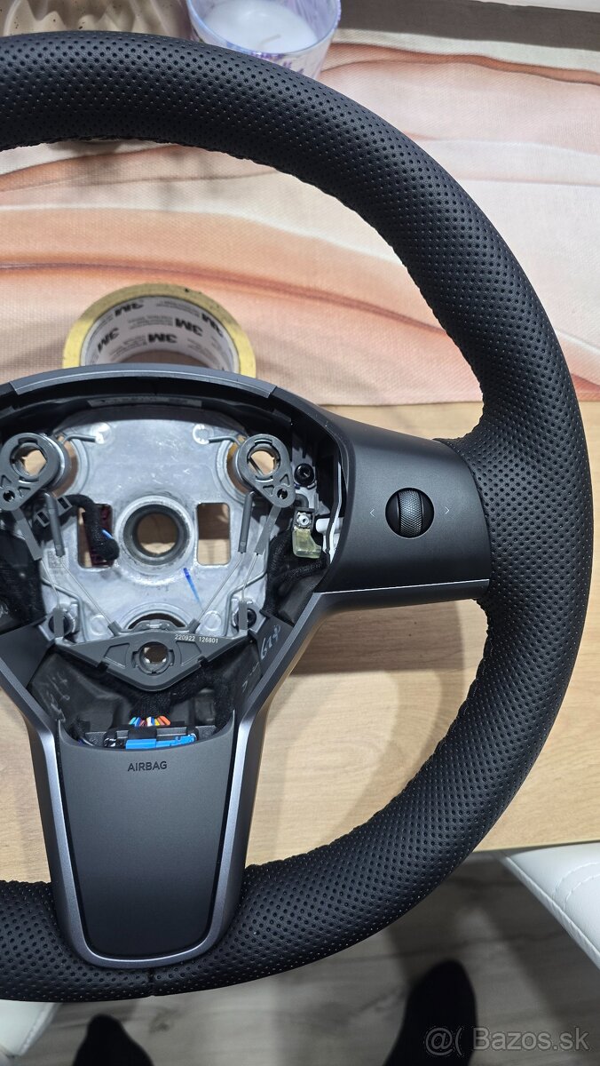 volant TESLA model 3 , Tesla Y VYHRIEVANÝ - 4