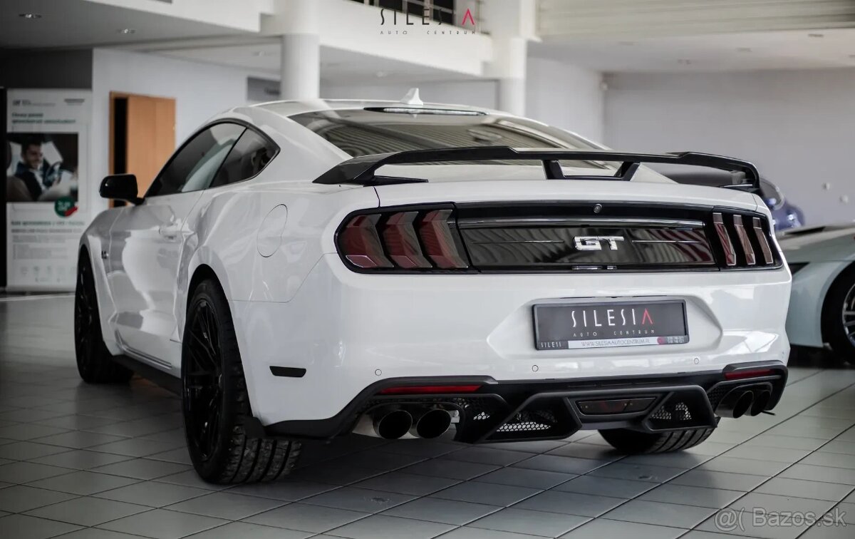 Ford Mustang 5.0 V8 GT - 4