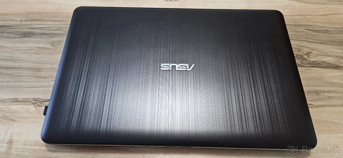 Asus R540 - 4