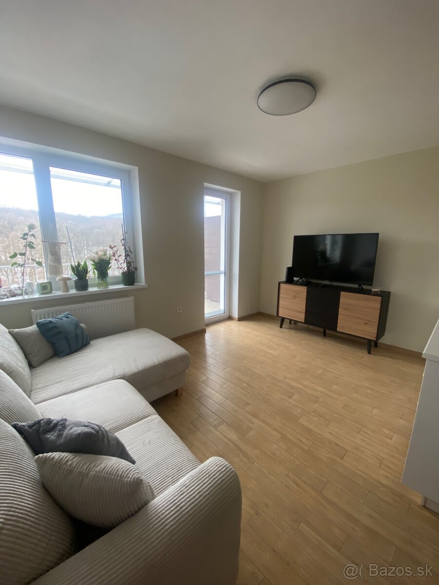 Útulný 1,5 izbový zariadený mezonet - 4