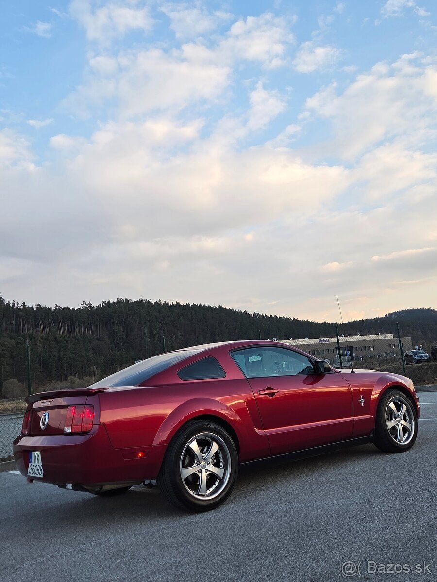Ford Mustang 4.0 v6 - 4