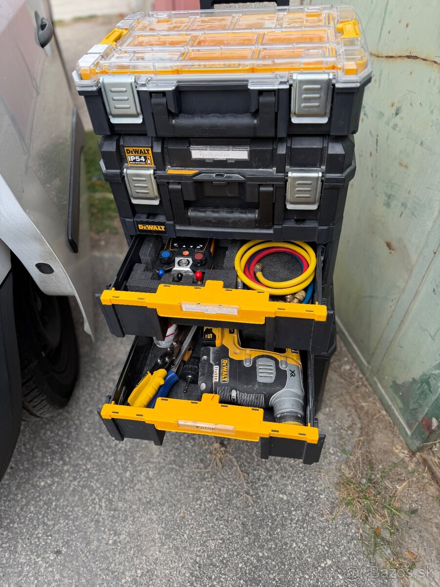 Kufre DeWalt - 4
