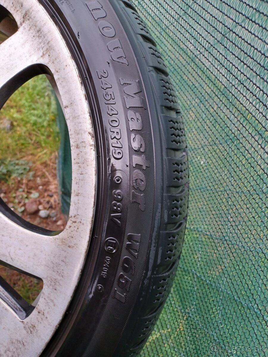 Zimná originál BMW sada 245/40 R19 - 4
