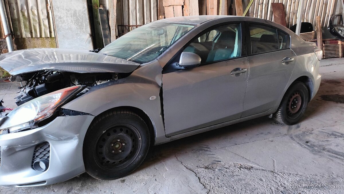 MAZDA 3 1,6 MZR Havarovaná - 4