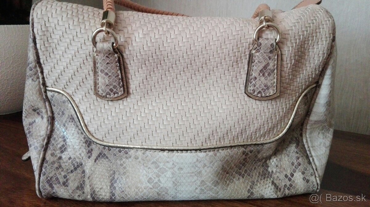 Kabelka Guess Makala - 4