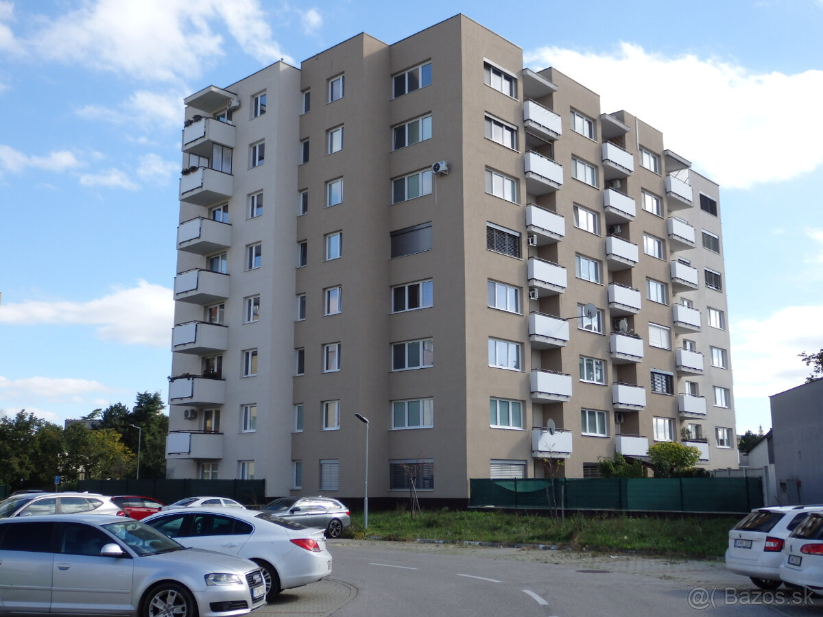 Meander Sered,Kukučínová ul. - 4