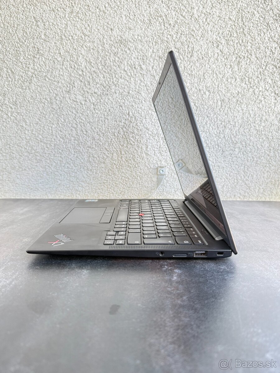 LENOVO ThinkPad X1 Carbon Gen 9, 4K, Intel i7-1165G7U - 4
