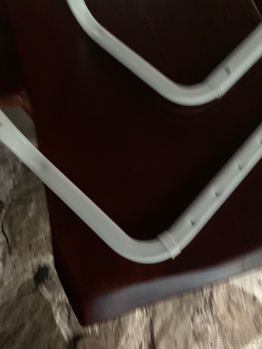 Vešiaková tyč na oblečenie - 4