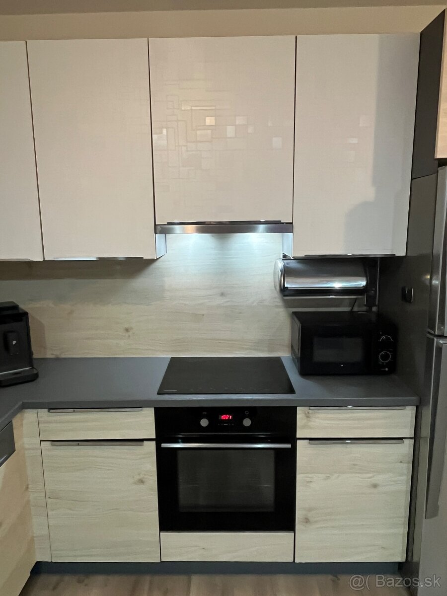 Kuchynská linka so spotrebičmi - 4