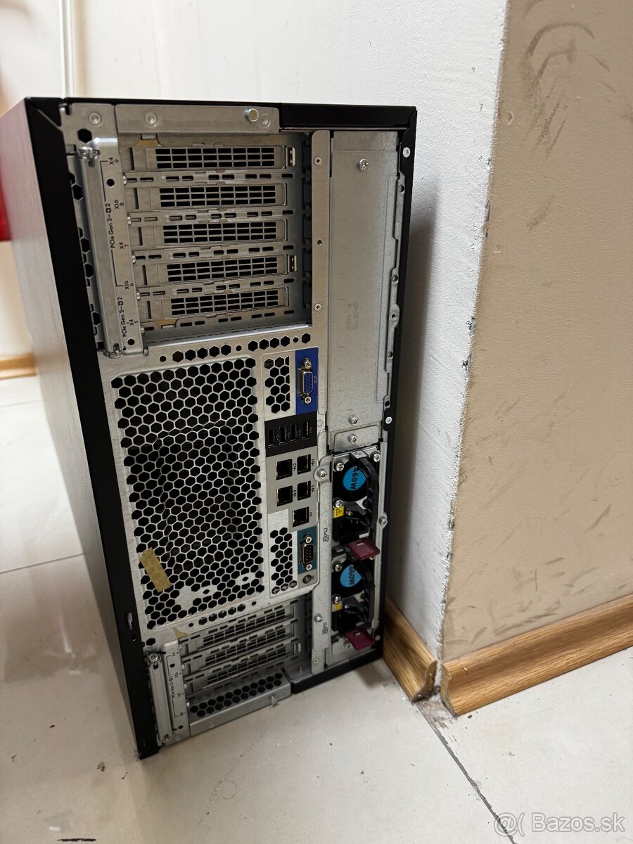 Výkonný server HPE ProLiant ML350p Gen8 - 4