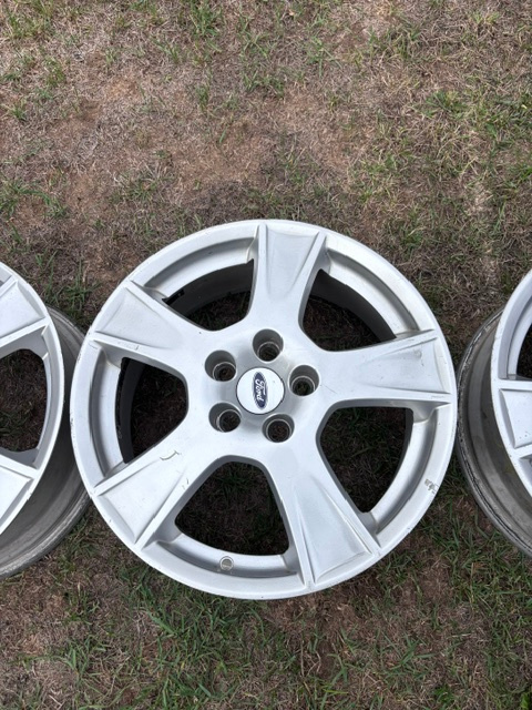 Disky R17 5x108 - 4