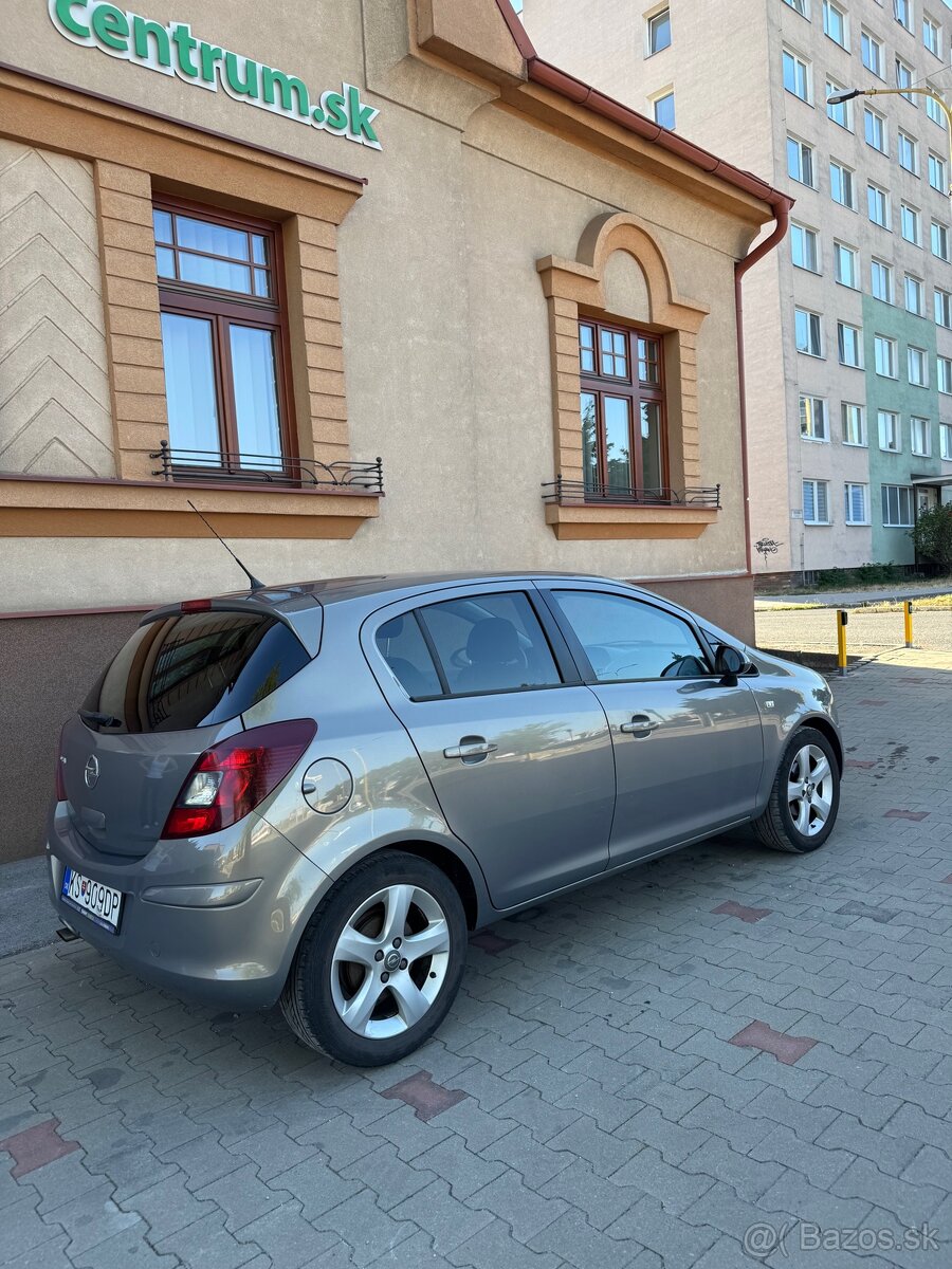 Opel Corsa D 2015 - 4
