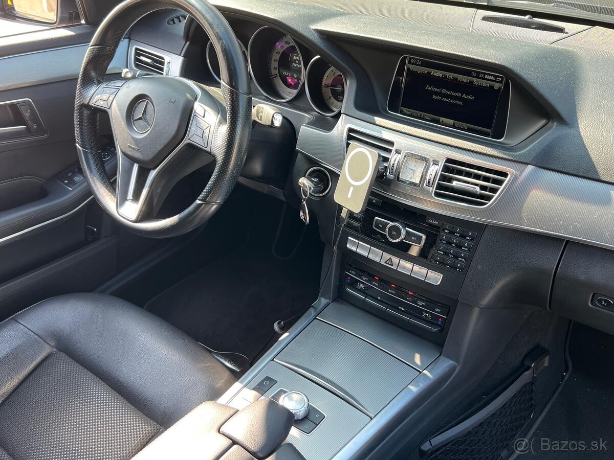 Mercedes Benz E 220 Facelift - 4