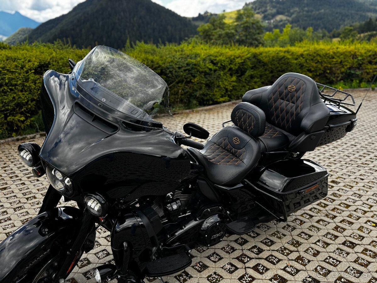 Harley Davidson/ Electra Glide Ultra Limited 114 FLHTK - 4